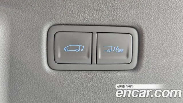 2025 Hyundai Staria HEV 1.6 Lounge 7-Seater Sold VIN KMHYD81ABSU010480 – photo 25 2025 Hyundai Staria HEV 1.6 Lounge 7-Seater Sold VIN KMHYD81ABSU010480 – photo 25