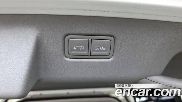 2022 Hyundai Staria Lounge 9-Seater Sold VIN KMHYF811BNU004114 – interior seats