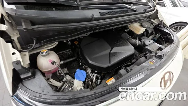 2022 Hyundai Staria Lounge 9-Seater Sold VIN KMHYF811BNU004114 – engine bay