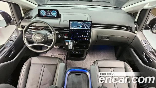 2025 Hyundai Staria Lounge 9-Seater Sold VIN KMHYF811BSU260736 – front exterior