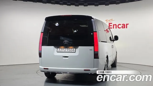 2022 Hyundai Staria 4WD Lounge 9-Seater Sold VIN KMHYF811DNU011495 – exterior detail