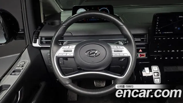2022 Hyundai Staria 4WD Lounge 9-Seater Sold VIN KMHYF811DNU039071 – exterior detail