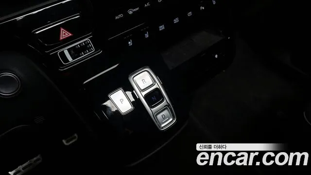 2022 Hyundai Staria 4WD Lounge 9-Seater Sold VIN KMHYF811DNU039071 – trunk area