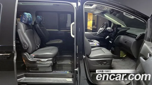 2023 Hyundai Staria 4wd Lounge 9-Seater Sold VIN KMHYF811DPU096943 – front exterior