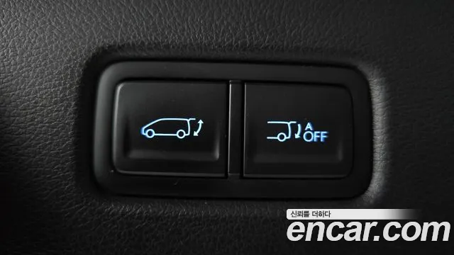 2025 Hyundai Staria 4WD Lounge 9-Seater Sold VIN KMHYF811DSU235624 – engine bay