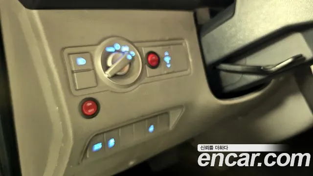 2018 Hyundai Solati 16-Seater Sold VIN KMJUG17RPJC001755 – front exterior