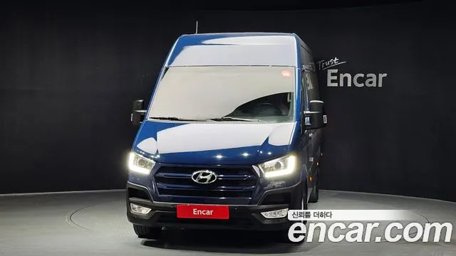 2018 Hyundai Solati 15-seater Sold VIN KMJUG17RPJC002275 – interior seats 2018 Hyundai Solati 15-seater Sold VIN KMJUG17RPJC002275 – interior seats