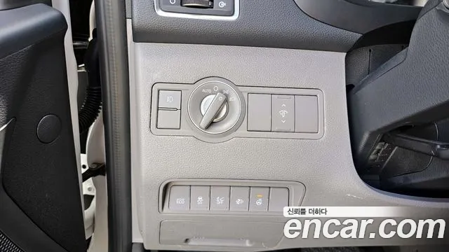 2024 Hyundai Solati 15-seater Sold VIN KMJUG17RPRC006803 – front exterior 2024 Hyundai Solati 15-seater Sold VIN KMJUG17RPRC006803 – front exterior