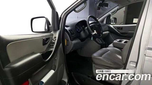 2017 Hyundai Grand Starex 12-Seater Wagon Sold VIN KMJWA37KBHU890238 – front exterior 2017 Hyundai Grand Starex 12-Seater Wagon Sold VIN KMJWA37KBHU890238 – front exterior