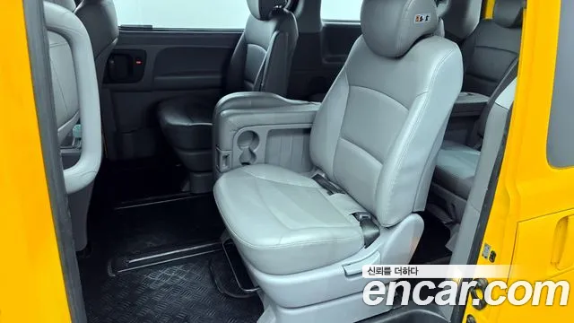 2017 Hyundai Grand Starex Guard car of children Sold VIN KMJWA37KBHU891956 – rear exterior