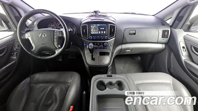 2018 Hyundai Grand Starex 12-Seater Wagon Sold VIN KMJWA37KBJU944977 – front exterior