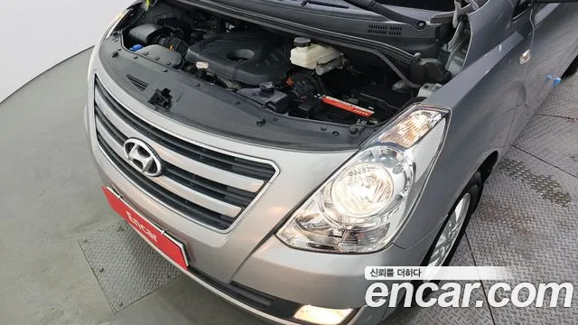 2018 Hyundai Grand Starex 12-Seater Wagon VIN KMJWA37KBJU968568