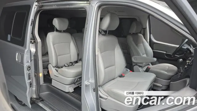 2018 Hyundai The New Grand Starex Wagon 12-Seater Sold VIN KMJWA37KBJU983225 – photo 19