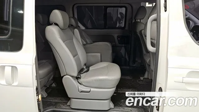 2018 Hyundai The New Grand Starex Wagon 12-Seater Sold VIN KMJWA37KBJU985998 – photo 16