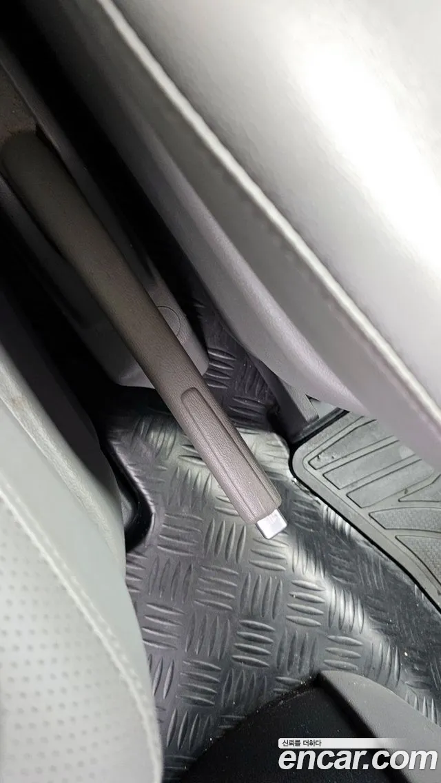 2019 Hyundai The New Grand Starex Wagon 12-Seater Sold VIN KMJWA37KBKU016260 – photo 11