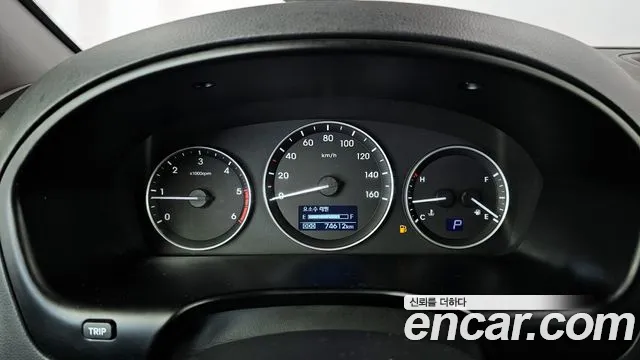 2019 Hyundai The New Grand Starex Wagon 12-Seater Sold VIN KMJWA37KBKU016260 – photo 28