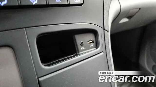 2019 Hyundai The New Grand Starex Wagon 12-Seater Sold VIN KMJWA37KBKU026633 – photo 22 2019 Hyundai The New Grand Starex Wagon 12-Seater Sold VIN KMJWA37KBKU026633 – photo 22