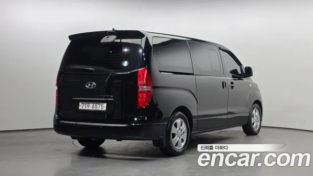 2019 Hyundai The New Grand Starex Wagon 12-Seater Sold VIN KMJWA37KBKU045820 – front exterior