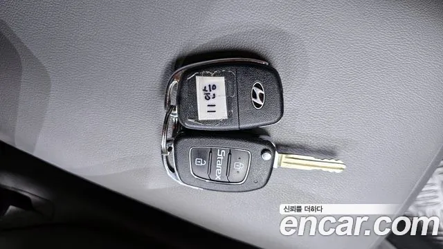 2019 Hyundai The New Grand Starex Wagon 11-Seater Sold VIN KMJWA37KBKU046664 – side profile