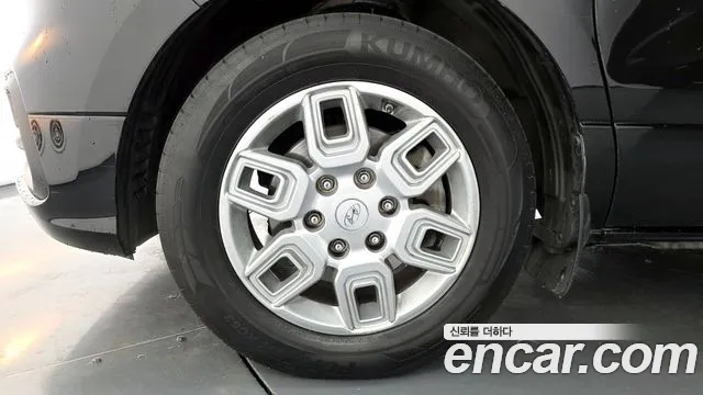 2019 Hyundai The New Grand Starex Wagon 12-Seater Sold VIN KMJWA37KBKU055895 – rear exterior