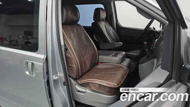 2019 Hyundai The New Grand Starex Wagon 12-Seater Sold VIN KMJWA37KBKU059171 – undercarriage 2019 Hyundai The New Grand Starex Wagon 12-Seater Sold VIN KMJWA37KBKU059171 – undercarriage