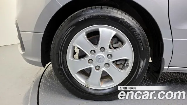 2019 Hyundai The New Grand Starex Wagon 12-Seater Sold VIN KMJWA37KBKU065482 – interior seats