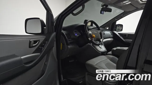 2019 Hyundai The New Grand Starex Wagon 12-Seater Sold VIN KMJWA37KBKU068320 – photo 17