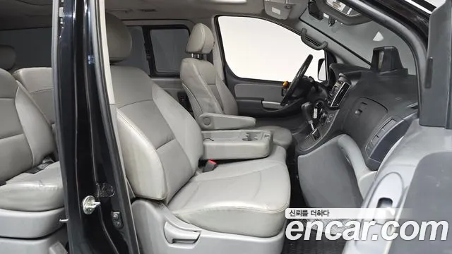 2019 Hyundai The New Grand Starex Wagon 12-Seater Sold VIN KMJWA37KBKU068320 – photo 18