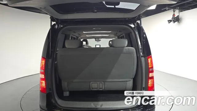 2019 Hyundai The New Grand Starex Wagon 12-Seater Sold VIN KMJWA37KBKU068320 – photo 19