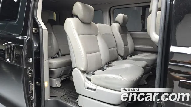 2019 Hyundai The New Grand Starex Wagon 12-Seater Sold VIN KMJWA37KBKU068320 – photo 20