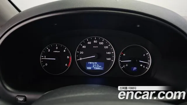 2019 Hyundai The New Grand Starex High Roof Sold VIN KMJWA37KBKU079614 – side profile