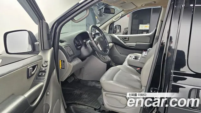 2019 Hyundai The New Grand Starex High Roof Sold VIN KMJWA37KBKU079614 – interior seats