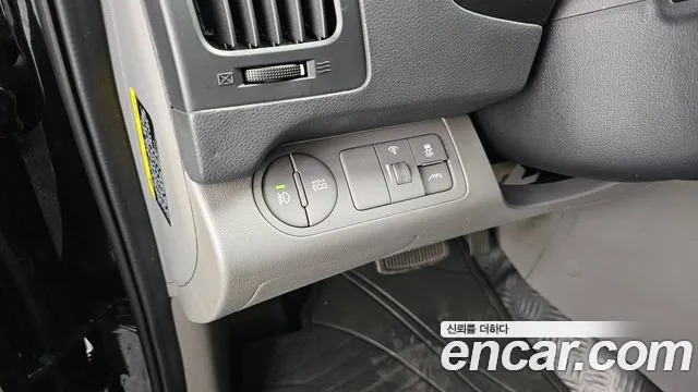 2019 Hyundai The New Grand Starex High Roof Sold VIN KMJWA37KBKU079614 – exterior detail