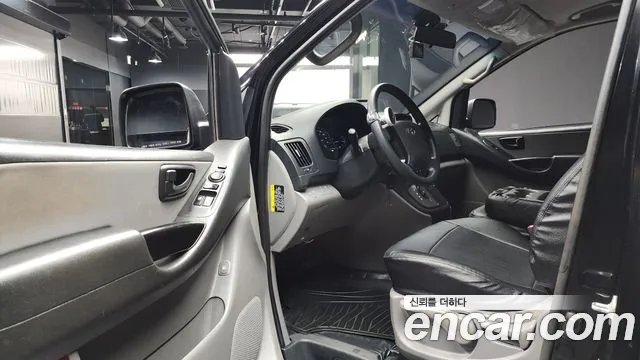 2019 Hyundai The New Grand Starex Wagon 12-Seater Sold VIN KMJWA37KBKU101970 – front exterior