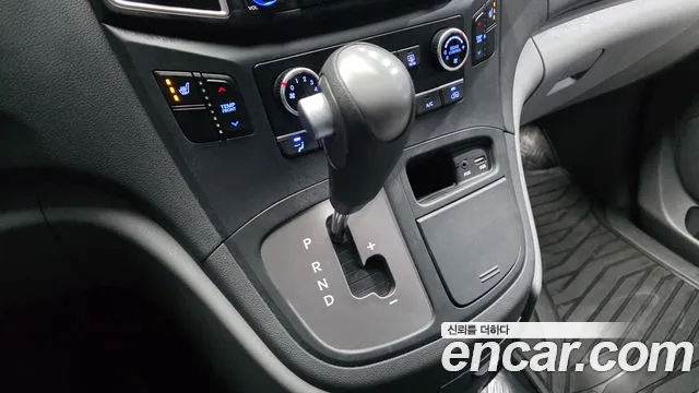 2019 Hyundai The New Grand Starex Wagon 12-Seater Sold VIN KMJWA37KBKU103487 – front exterior