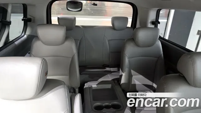 2019 Hyundai The New Grand Starex Wagon 12-Seater Sold VIN KMJWA37KBKU104919 – exterior detail