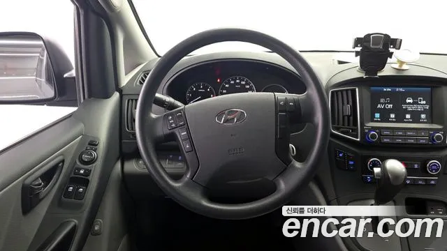 2020 Hyundai The New Grand Starex Wagon 12-Seater Sold VIN KMJWA37KBLU138380 – front exterior