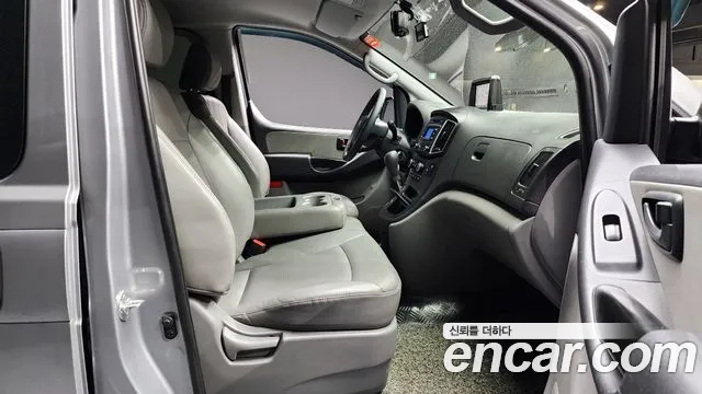 2021 Hyundai The New Grand Starex Wagon 12-Seater Sold VIN KMJWA37KBMU157695 – rear exterior