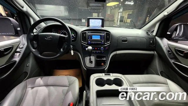 2021 Hyundai The New Grand Starex Wagon 12-Seater Sold VIN KMJWA37KBMU157695 – interior seats