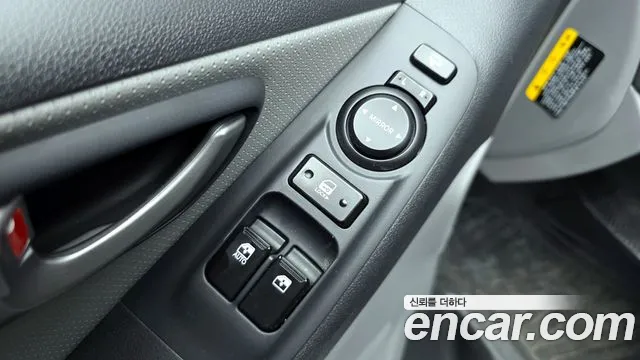 2021 Hyundai The New Grand Starex Wagon 11-Seater Sold VIN KMJWA37KBMU161023 – front exterior
