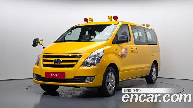 2017 Hyundai Grand Starex 4WD Guard car of chidren VIN KMJWA37KDHU895688