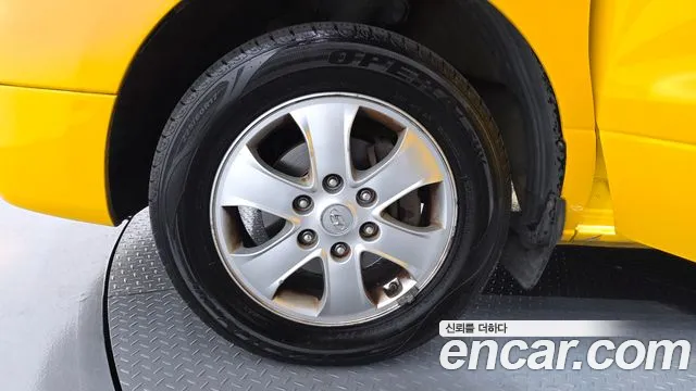 2017 Hyundai Grand Starex 4WD Guard car of chidren Sold VIN KMJWA37KDHU895688 – dashboard