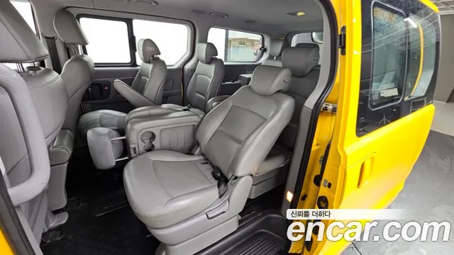 2017 Hyundai Grand Starex 4WD Guard car of chidren Sold VIN KMJWA37KDHU916003 – photo 11 2017 Hyundai Grand Starex 4WD Guard car of chidren Sold VIN KMJWA37KDHU916003 – photo 11