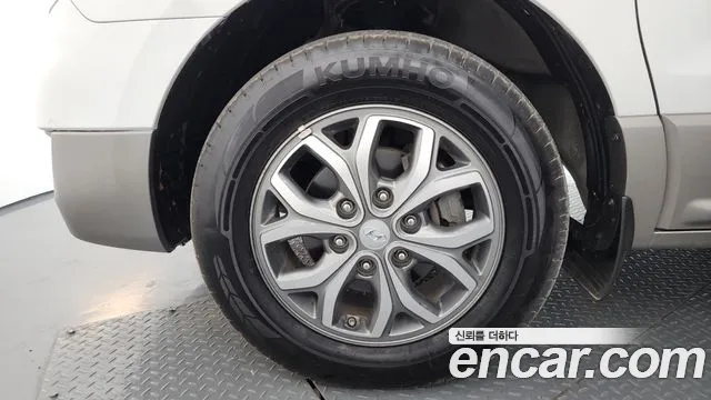 2018 Hyundai Grand Starex 4WD 11-Seater Wagon Sold VIN KMJWA37KDJU936922 – undercarriage