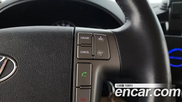 2018 Hyundai Grand Starex 4WD 11-Seater Wagon Sold VIN KMJWA37KDJU936922 – trunk area
