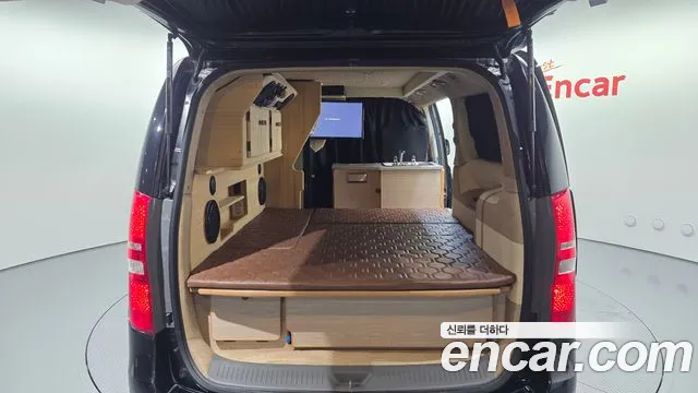 2019 Hyundai The New Grand Starex 4WD Camping car Sold VIN KMJWA37KDKU991638 – exterior detail 2019 Hyundai The New Grand Starex 4WD Camping car Sold VIN KMJWA37KDKU991638 – exterior detail