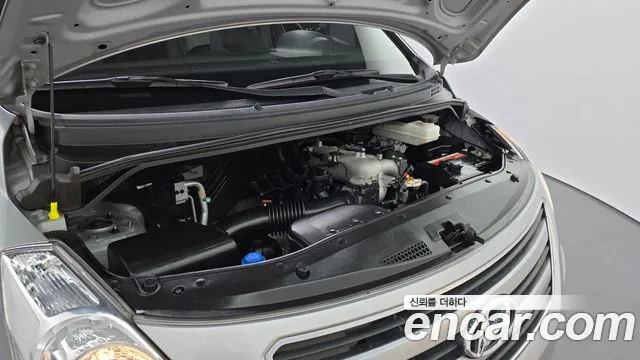 2018 Hyundai Grand Starex 12-Seater LPi Wagon Sold VIN KMJWA37TBJU949802 – side profile
