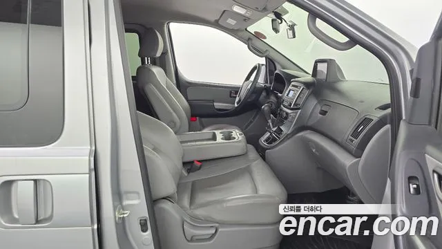 2018 Hyundai Grand Starex 12-Seater LPi Wagon Sold VIN KMJWA37TBJU949802 – interior seats
