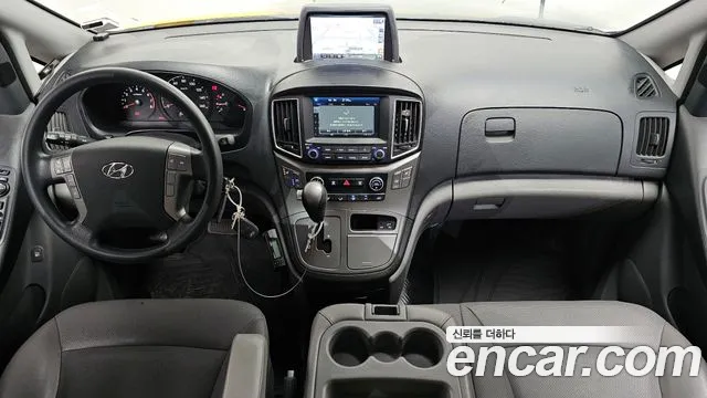 2021 Hyundai The New Grand Starex School Bus LPi Sold VIN KMJWA37TBMU192845 – exterior detail