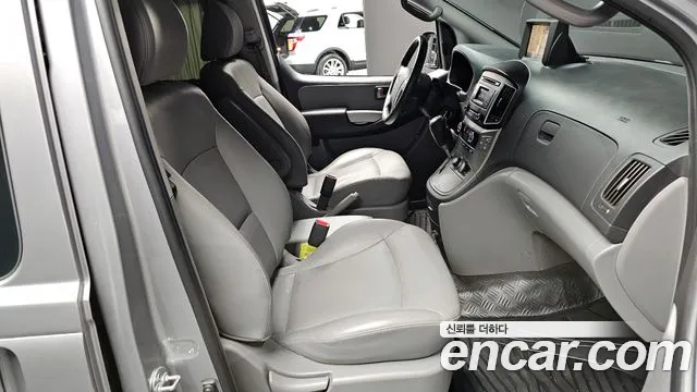 2018 Hyundai Grand Starex 4WD Camping car Sold VIN KMJWS37KDJU926996 – trunk area